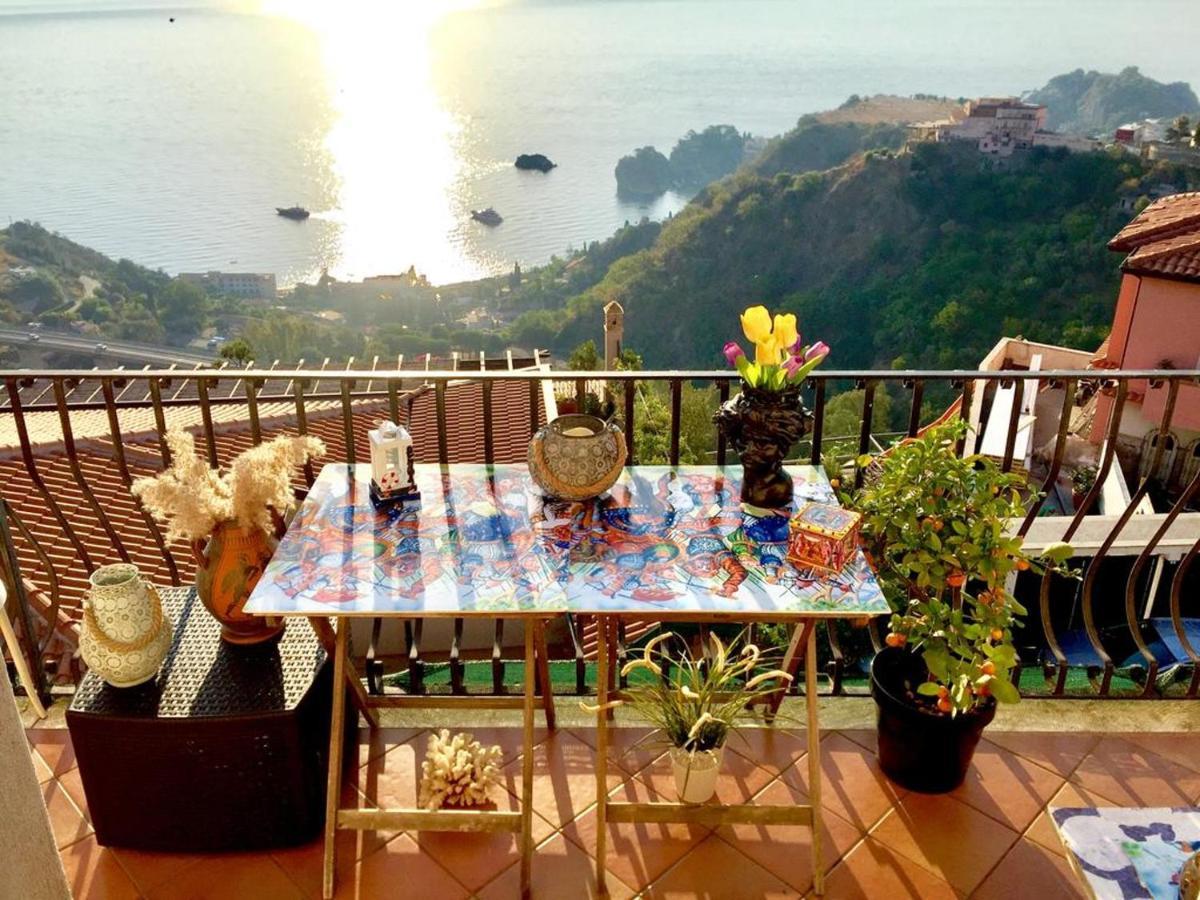 Spacious In With Sea View And Balconies Apartment *